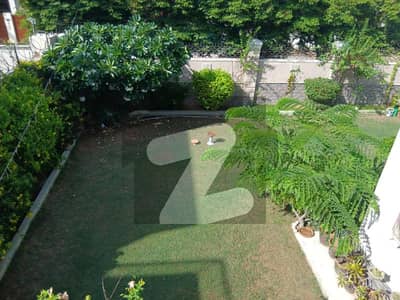 666 Sq. Yds. Exceptional Residential Plot Available In The Prestigious DHA Phase 8, Zone-D Near Emaar Waterfront