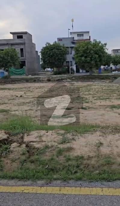 نیو میٹرو سٹی جی ٹی روڈ,سرائے عالمگیر میں 5 مرلہ کمرشل پلاٹ 70.0 لاکھ میں برائے فروخت۔