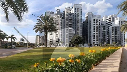 3 Bed DD Flat for Sale FL-05, Globe Residency, Naya Nazimabad    Prime Features:  Pure West Open   200 Ft Road Facing   Ready to Shift in 6 Months   Ideal Location in Globe Residency  Peaceful & Modern Living Environment   Contact: Usama Kamd