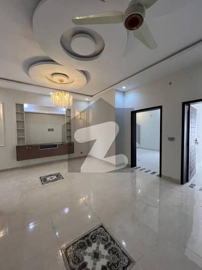 لیک سٹی رائیونڈ روڈ,لاہور میں 5 کمروں کا 7 مرلہ مکان 3.0 کروڑ میں برائے فروخت۔