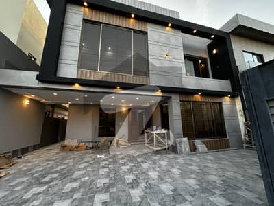 سینٹرل پارک ۔ بلاک جی سینٹرل پارک ہاؤسنگ سکیم,لاہور میں 5 کمروں کا 10 مرلہ مکان 2.9 کروڑ میں برائے فروخت۔ سینٹرل پارک ۔ بلاک جی سینٹرل پارک ہاؤسنگ سکیم,لاہور میں 5 کمروں کا 10 مرلہ مکان 2.9 کروڑ میں برائے فروخت۔