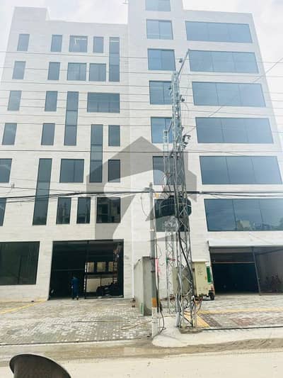 جوہر ٹاؤن لاہور میں 5 کنال عمارت 25.0 لاکھ میں کرایہ پر دستیاب ہے۔