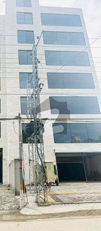 1 KANAL COMMERCIAL PAID BUILDING G PLUS 6 FLOOR NEAR CANAL FOR RENT