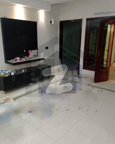 گلشنِ اقبال - بلاک 6 گلشنِ اقبال,گلشنِ اقبال ٹاؤن,کراچی میں 4 کمروں کا 1 کنال زیریں پورشن 1.9 لاکھ میں کرایہ پر دستیاب ہے۔