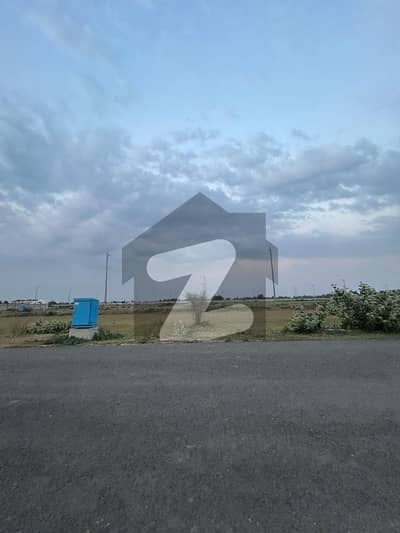 ڈی ایچ اے فیز 8 - بلاک زیڈ 6 ڈی ایچ اے فیز 8,ڈیفنس (ڈی ایچ اے),لاہور میں 1 کنال رہائشی پلاٹ 2.15 کروڑ میں برائے فروخت۔