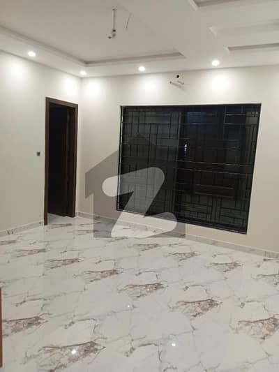10 Marla Brand New House for Rent in Bahria Town Phase 8 Overseas Sector 2