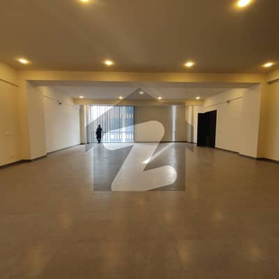 ڈی ایچ اے فیز 6 ڈی ایچ اے ڈیفینس,کراچی میں 1 کمرے کا 9 مرلہ دفتر 3.0 لاکھ میں کرایہ پر دستیاب ہے۔