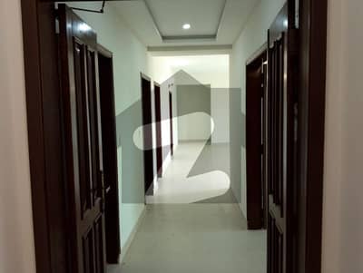 عسکری 11 ۔ سیکٹر بی اپارٹمنٹس عسکری 11,عسکری,لاہور میں 3 کمروں کا 10 مرلہ فلیٹ 2.85 کروڑ میں برائے فروخت۔