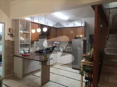 ڈیفینس ویو سوسائٹی کراچی میں 5 کمروں کا 5 مرلہ مکان 3.65 کروڑ میں برائے فروخت۔ ڈیفینس ویو سوسائٹی کراچی میں 5 کمروں کا 5 مرلہ مکان 3.65 کروڑ میں برائے فروخت۔