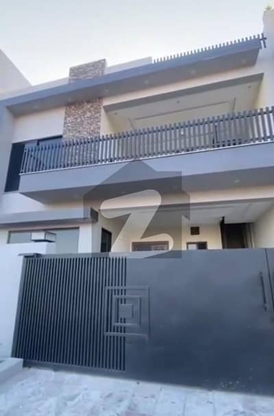 ایم پی سی ایچ ایس ۔ ملٹی گارڈنز بی ۔ 17,اسلام آباد میں 4 کمروں کا 7 مرلہ مکان 1.2 لاکھ میں کرایہ پر دستیاب ہے۔