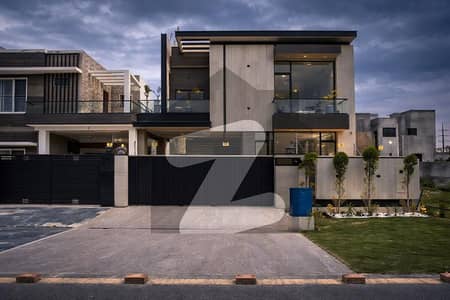 10 Marla Ultra Modern Near To Dolmen Mall, Market And Park DHA Phase 6