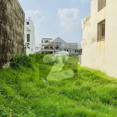 10 MARLA MARGALLA FACE PLOT AVAILABLE FOR SALE IN CDA SECTOR D-12