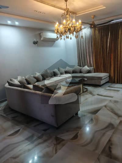 ڈی ایچ اے فیز 6 ڈیفنس (ڈی ایچ اے),لاہور میں 5 کمروں کا 1 کنال مکان 4.7 لاکھ میں کرایہ پر دستیاب ہے۔