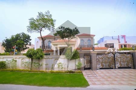 2 KANAL ELEGANT AND FULLY MAINTAINED SUPER HOT LOCATED BUNGALOW IS AVAILABLE IN THE BEST BLOCK OF DHA LAHORE.
