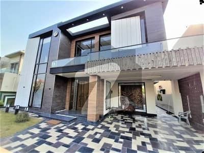 ڈی ایچ اے فیز 4 ڈیفنس (ڈی ایچ اے),لاہور میں 4 کمروں کا 10 مرلہ مکان 5.3 کروڑ میں برائے فروخت۔