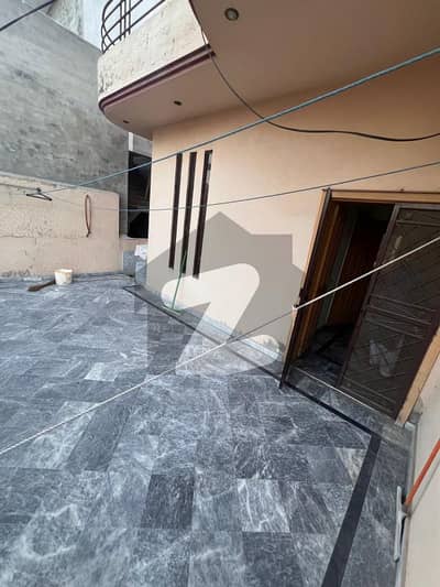 واپڈا ٹاؤن فیز 1 واپڈا ٹاؤن,لاہور میں 2 کمروں کا 0 مرلہ بالائی پورشن 65.0 ہزار میں برائے فروخت۔