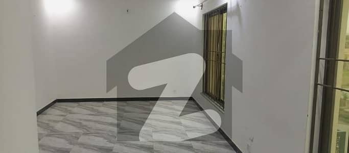 8 marla double story brand for sale phaf officer Residencia kurri road.  5 bad rooms 2 drawing 2 tv lounge  2 kitchen 6 bathrooms 1 car parking electricity gas water. all facilities of life available