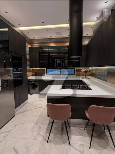 لیک سٹی رائیونڈ روڈ,لاہور میں 5 کمروں کا 10 مرلہ مکان 1.9 لاکھ میں کرایہ پر دستیاب ہے۔