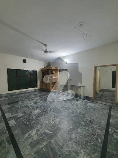 گلریز ہاؤسنگ سوسائٹی فیز 2 گلریز ہاؤسنگ سکیم,راولپنڈی میں 8 کمروں کا 12 مرلہ مکان 1.2 لاکھ میں کرایہ پر دستیاب ہے۔