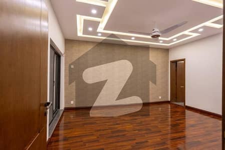 ڈی ایچ اے فیز 2 ڈیفنس (ڈی ایچ اے),لاہور میں 7 کمروں کا 2 کنال مکان 15.0 کروڑ میں برائے فروخت۔