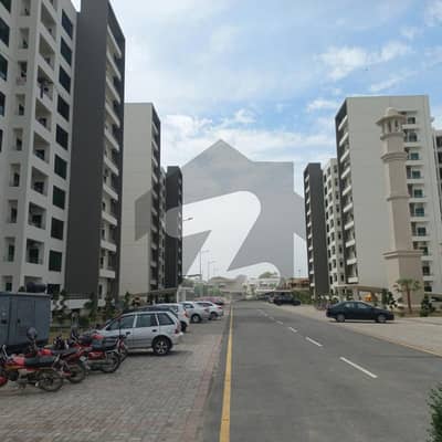 عسکری 10 عسکری,لاہور میں 4 کمروں کا 12 مرلہ فلیٹ 1.45 لاکھ میں کرایہ پر دستیاب ہے۔