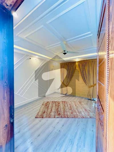 گارڈن ٹاؤن لاہور میں 1 کنال مکان 3.65 لاکھ میں کرایہ پر دستیاب ہے۔