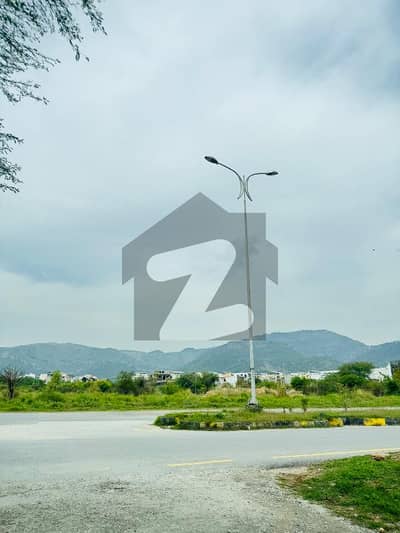 ڈی ۔ 12/2 ڈی ۔ 12,اسلام آباد میں 14 مرلہ رہائشی پلاٹ 7.5 کروڑ میں برائے فروخت۔