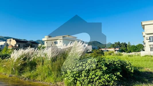 70FT ROAD PLOT FACING 50X90 PLOTS