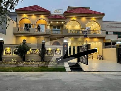 1 kanal brand new House for sale in valanica Town price negotiable