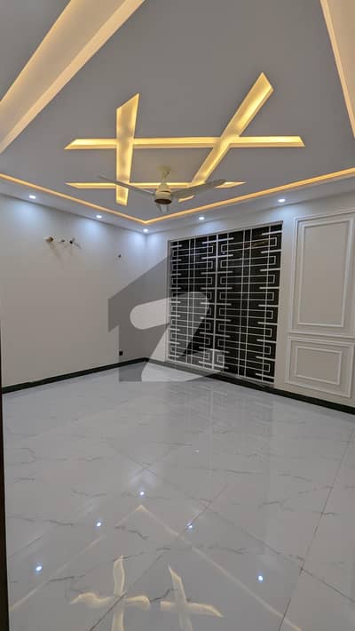 بحریہ ٹاؤن - اوورسیزبی بحریہ ٹاؤن اوورسیز انکلیو,بحریہ ٹاؤن,لاہور میں 3 کمروں کا 15 مرلہ بالائی پورشن 90.0 ہزار میں کرایہ پر دستیاب ہے۔