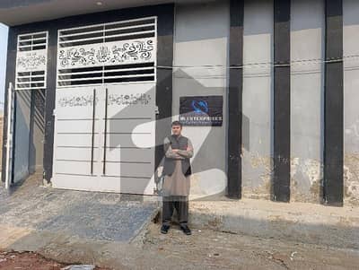 لیاقت روڈ مِياں چنُّوں میں 3 کمروں کا 5 مرلہ مکان 55.0 لاکھ میں برائے فروخت۔