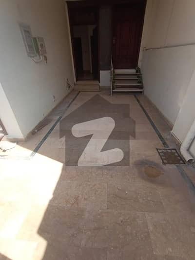 ای ۔ 11 اسلام آباد میں 2 کمروں کا 10 مرلہ زیریں پورشن 94.0 ہزار میں کرایہ پر دستیاب ہے۔