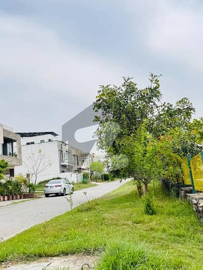 ڈی ۔ 12/1 ڈی ۔ 12,اسلام آباد میں 6 مرلہ رہائشی پلاٹ 3.85 کروڑ میں برائے فروخت۔