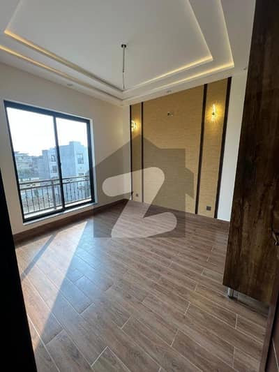 3 MARLA FULL INDEPENDENT HOUSE AVAILABLE FOR RENT IN UNION GAREEN SOCIETY COLLEGE ROAD LAHORE