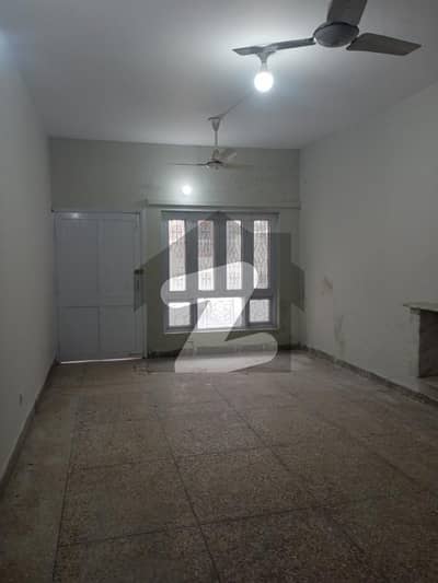 G-10, 10-Marla Full House 6-Beds For Rent