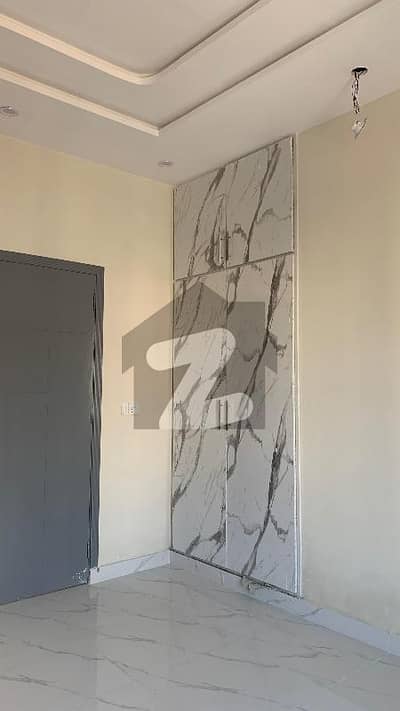 beautiful and good location house available for rent