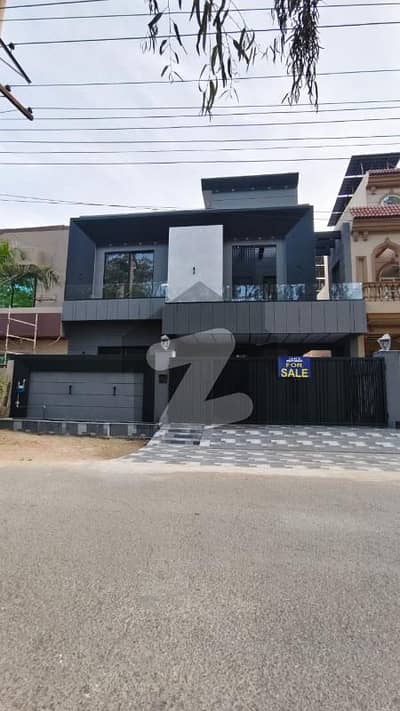 10 Marla Brand New Double Storey Prime Located House For Sale