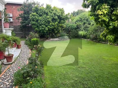 F 6/3 House Available 2000 Square Yards  Close And Street Near To Margla Road