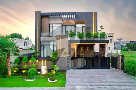 ڈی ایچ اے فیز 6 - بلاک سی فیز 6,ڈیفنس (ڈی ایچ اے),لاہور میں 6 کمروں کا 1 کنال مکان 9.55 کروڑ میں برائے فروخت۔