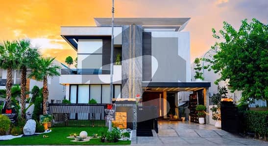 ڈی ایچ اے فیز 7 ڈیفنس (ڈی ایچ اے),لاہور میں 5 کمروں کا 1 کنال مکان 7.75 کروڑ میں برائے فروخت۔