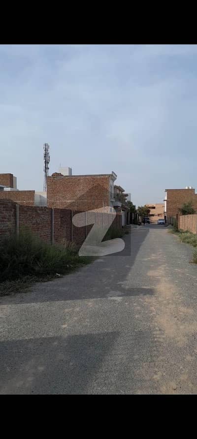 شالیمار کالونی ملتان میں 7 مرلہ رہائشی پلاٹ 66.5 لاکھ میں برائے فروخت۔