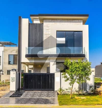 ڈی ایچ اے 9 ٹاؤن ۔ بلاک اے ڈی ایچ اے 9 ٹاؤن,ڈیفنس (ڈی ایچ اے),لاہور میں 3 کمروں کا 5 مرلہ مکان 1.1 لاکھ میں کرایہ پر دستیاب ہے۔