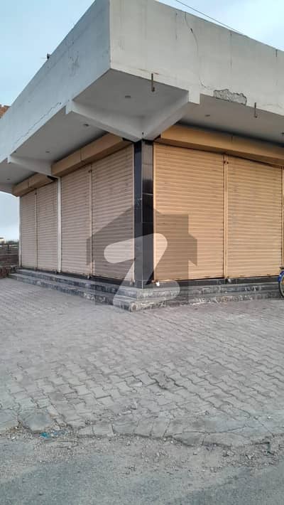 ملتان پبلک سکول روڈ ملتان میں 3 مرلہ دکان 1.6 کروڑ میں برائے فروخت۔