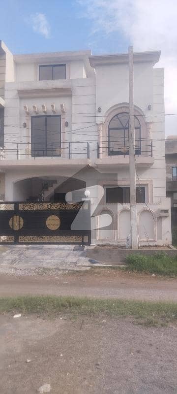 آئی ۔ 14/4 آئی ۔ 14,اسلام آباد میں 5 کمروں کا 5 مرلہ مکان 2.6 کروڑ میں برائے فروخت۔