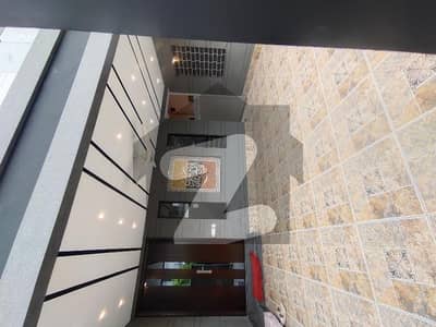 طارق گارڈنز لاہور میں 1 کنال رہائشی پلاٹ 3.6 کروڑ میں برائے فروخت۔