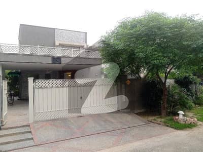 20 MARLA MODERN HOUSE FOR SALE NEAR POLO GROUND DHA PHSAE 8 EDEN CITY URGENT SALE HOT LINK BEST OFFER