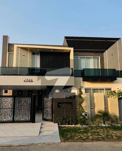 بحریہ ٹاؤن ٹیولپ بلاک بحریہ ٹاؤن سیکٹر سی,بحریہ ٹاؤن,لاہور میں 5 کمروں کا 10 مرلہ مکان 1.6 لاکھ میں کرایہ پر دستیاب ہے۔