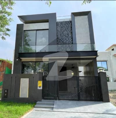 ڈی ایچ اے 9 ٹاؤن ڈیفنس (ڈی ایچ اے),لاہور میں 3 کمروں کا 5 مرلہ مکان 1.0 لاکھ میں کرایہ پر دستیاب ہے۔ ڈی ایچ اے 9 ٹاؤن ڈیفنس (ڈی ایچ اے),لاہور میں 3 کمروں کا 5 مرلہ مکان 1.0 لاکھ میں کرایہ پر دستیاب ہے۔