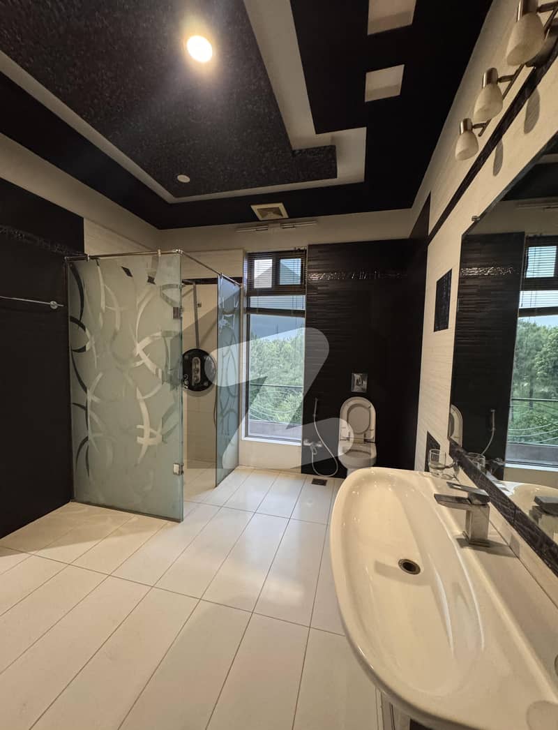 2 KANAL BEAUTIFUL INDEPENDENT PORTION EXCELLENT LOCATION SEPARATE GATE 2 KANAL BEAUTIFUL INDEPENDENT PORTION EXCELLENT LOCATION SEPARATE GATE