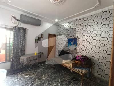 مرغزار آفیسرز کالونی ۔ بلاک آر مرغزار آفیسرز کالونی,لاہور میں 4 کمروں کا 6 مرلہ مکان 2.05 کروڑ میں برائے فروخت۔